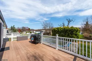 8 Kennedy Dr, Fairfield, NJ 07004 - Photo 22
