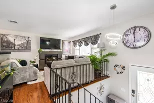 8 Kennedy Dr, Fairfield, NJ 07004 - Photo 4