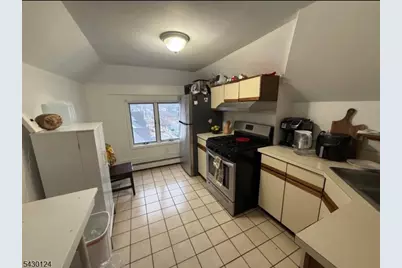 425 Greylock Pkwy #3, Belleville, NJ 07109 - Photo 6
