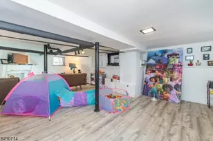 327 Orange Rd, Montclair, NJ 07042 - Photo 16