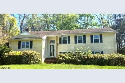 156 Goltra Dr, Bernards Township, NJ 07920 - Photo 2