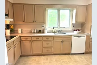 156 Goltra Dr, Bernards Township, NJ 07920 - Photo 4