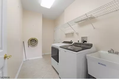 33 Scheurman Ter, Green Brook Township, NJ 07059 - Photo 16