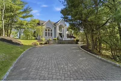33 Scheurman Ter, Green Brook Township, NJ 07059 - Photo 2