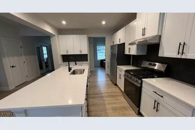 2 Drake Ct, Washington Township, NJ 07882 - Photo 2
