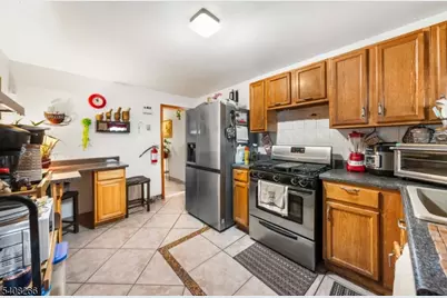 526 Jackson Ave, Elizabeth, NJ 07201 - Photo 18
