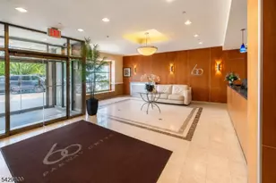 60 Parkway Dr E Unit, East Orange, NJ 07017 - Photo 14