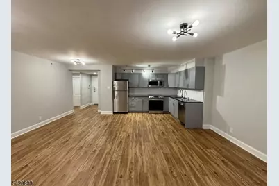 60 Parkway Dr E Unit #9B, East Orange, NJ 07017 - Photo 1