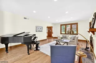 184 Old Short Hills Rd, Millburn, NJ 07078 - Photo 10