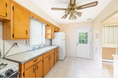 225 Linden Rd, Wayne, NJ 07470 - Photo 20