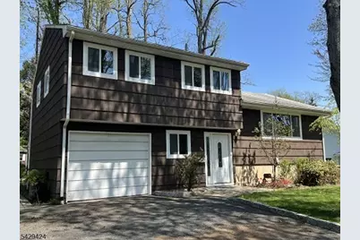 56 Fairway Dr, East Hanover Township, NJ 07936 - Photo 1