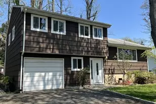 56 Fairway Dr, East Hanover Township, NJ 07936 - Photo 1