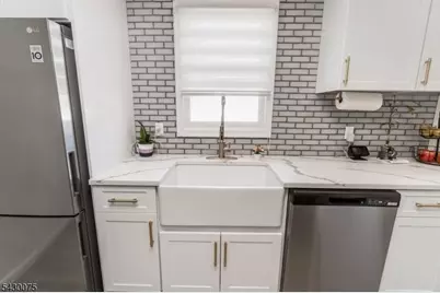 355 Kent St, Phillipsburg, NJ 08865 - Photo 16