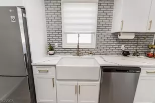 355 Kent St, Phillipsburg, NJ 08865 - Photo 16