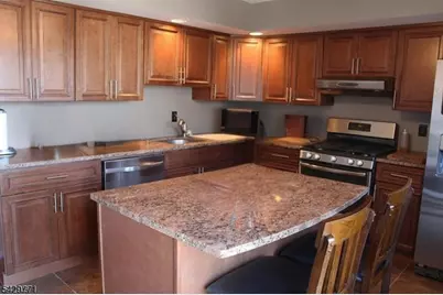 8 Leary Ave Unit G, Bloomingdale, NJ 07403 - Photo 4