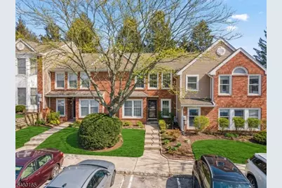 34 Hillsborough Ct, Rockaway Township, NJ 07866 - Photo 2