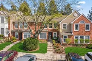 34 Hillsborough Ct, Rockaway Township, NJ 07866 - Photo 2
