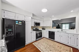 34 Hillsborough Ct, Rockaway Township, NJ 07866 - Photo 16