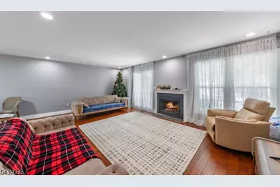 34 Hillsborough Ct, Rockaway Township, NJ 07866 - Photo 12