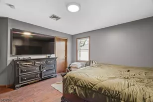 145 Sheridan Ave, Roselle Park, NJ 07204 - Photo 20