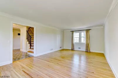 445 Brookview Ct, Branchburg Township, NJ 08876 - Photo 8