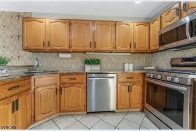 60 Phlox Ct, Readington, NJ 08889 - Photo 6