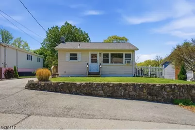 98 Rogers Dr, Roxbury Township, NJ 07850 - Photo 2