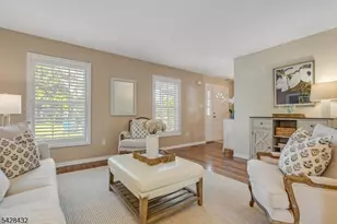 109 Hillside Ave, Bedminster Township, NJ 07921 - Photo 4