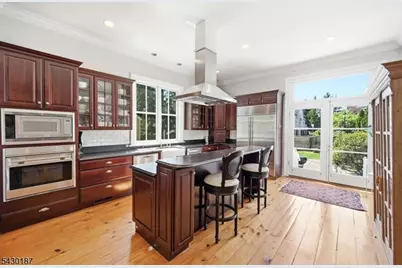 21 Franklin Pl, Morristown, NJ 07960 - Photo 10