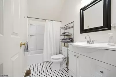 21 Franklin Pl, Morristown, NJ 07960 - Photo 42