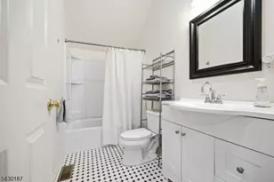 21 Franklin Pl, Morristown, NJ 07960 - Photo 42