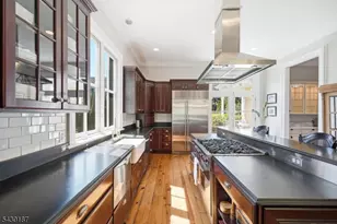 21 Franklin Pl, Morristown, NJ 07960 - Photo 14