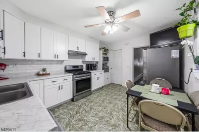 242 Franklin St, Elizabeth, NJ 07206 - Photo 6