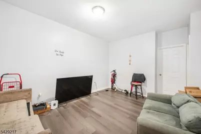 223 Martin Luther King Jr Dr, Jersey City, NJ 07305 - Photo 24