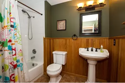 8 Donna Dr, East Hanover Township, NJ 07936 - Photo 8