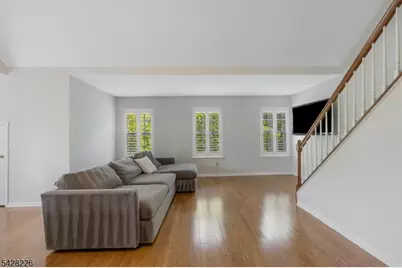 26 Heatherwood Lane, Bedminster Township, NJ 07921 - Photo 8