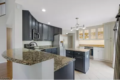 26 Heatherwood Lane, Bedminster Township, NJ 07921 - Photo 14