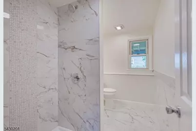 937 S Washington Ave, Piscataway Township, NJ 08854 - Photo 24