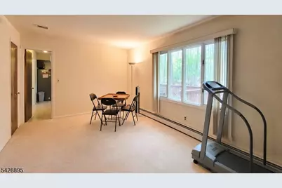 8 De Hart Rd, Parsippany, NJ 07054 - Photo 16