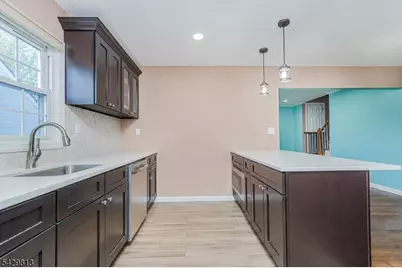 65 Hilltop Ct, Clifton, NJ 07012 - Photo 8