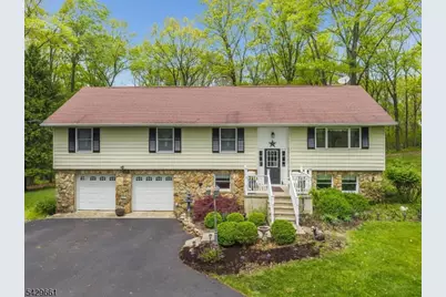 87 Buckhorn Dr, White Township, NJ 07823 - Photo 2