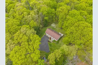 87 Buckhorn Dr, White Township, NJ 07823 - Photo 2