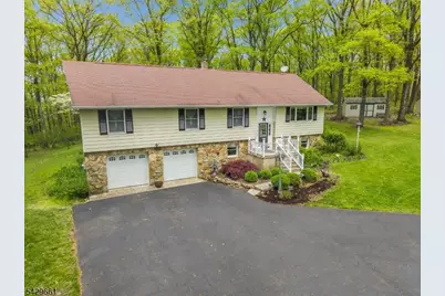87 Buckhorn Dr, White Township, NJ 07823 - Photo 4