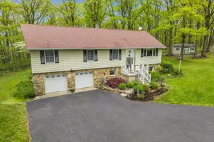 87 Buckhorn Dr, White Township, NJ 07823 - Photo 4