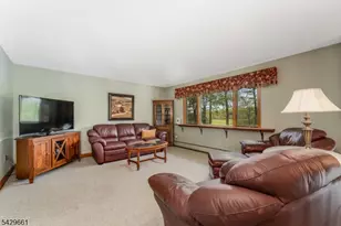 87 Buckhorn Dr, White Township, NJ 07823 - Photo 10