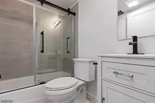 189 Dayton Ave, Passaic, NJ 07055 - Photo 4