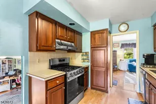 37 Manchester Way, Montville Township, NJ 07058 - Photo 16