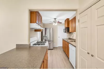 26 Park Ter, Cranford Township, NJ 07016 - Photo 14