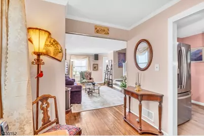 26 Park Ter, Cranford Township, NJ 07016 - Photo 8