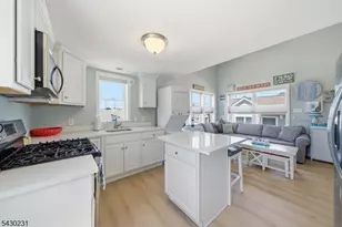 105 W Dune Way, Toms River Township, NJ 08735 - Photo 10